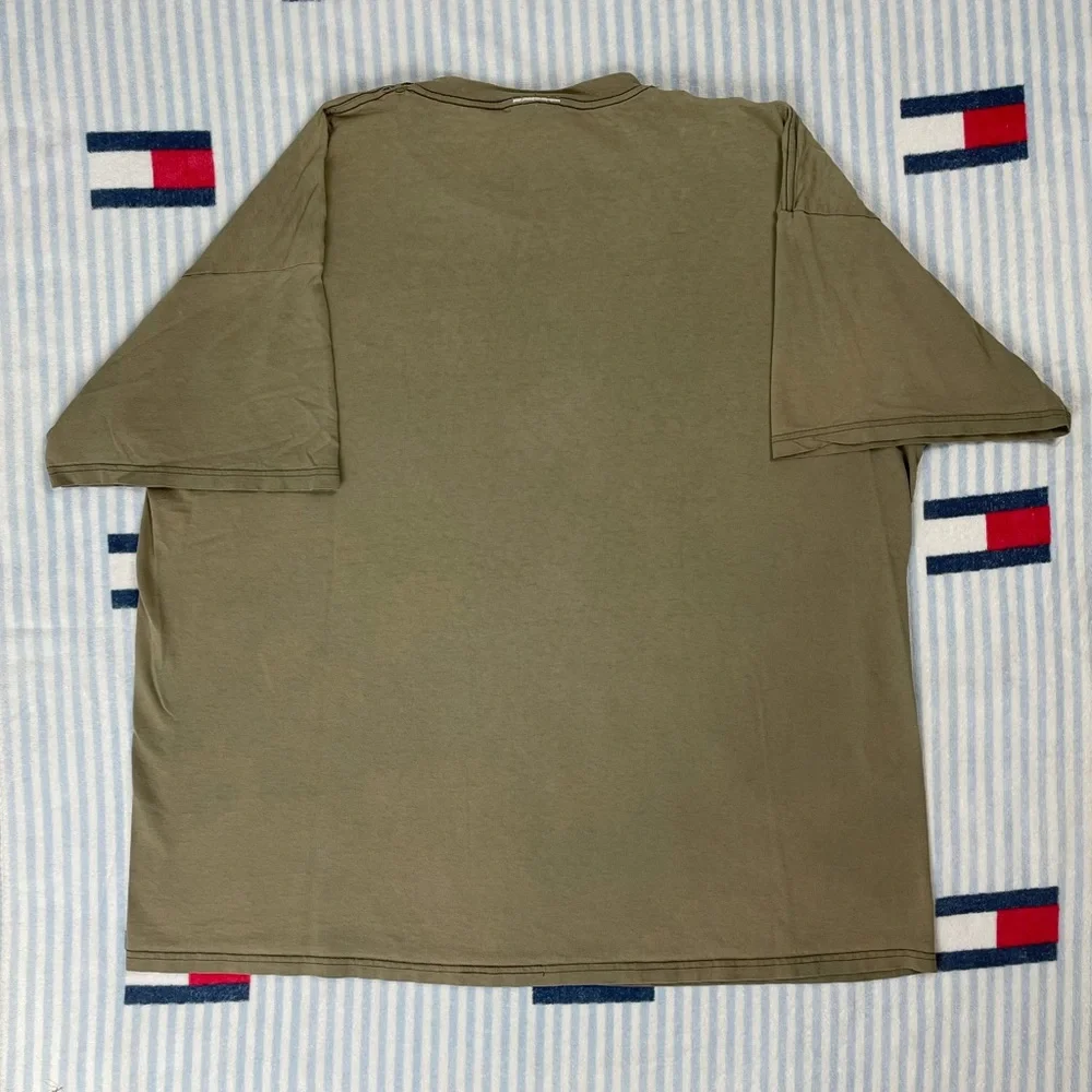 Vintage distressed Nike embroidered swoosh tan short sleeve tee shirt - Picture 2 of 16